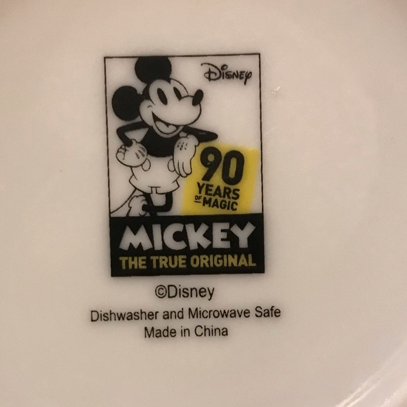 Disney’s Mickey Mouse Sketch Book 11oz. Ceramic Mug. - Picture 5 of 5